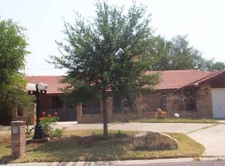205 Merlin Rd, Laredo, TX 78041