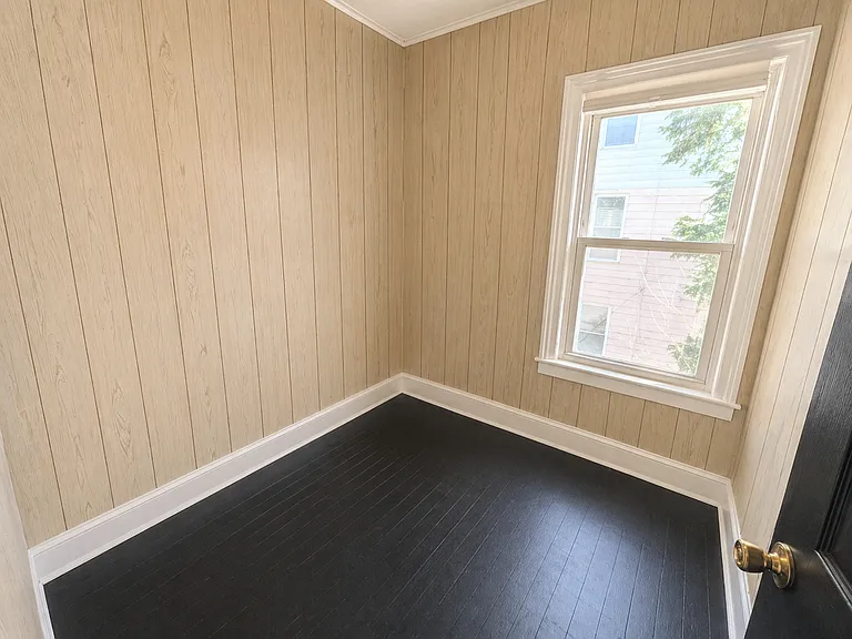 156 Congress St — Photo 9