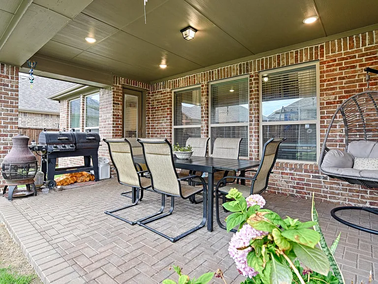 3515 Washington Dr — Photo 6