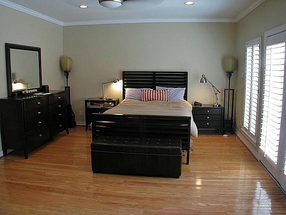 3rd image of 1512 Park St