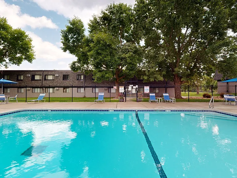 River 10 Apartments — Photo 30