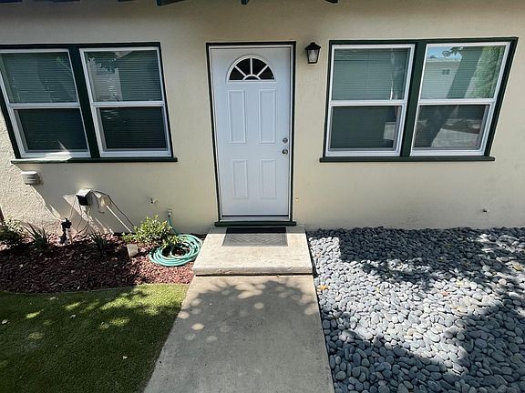 3rd image of 134 1/2 California St #134-1/2