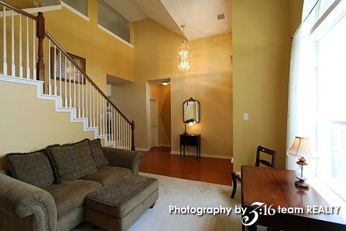 4th image of 7986 Thistletree Ln