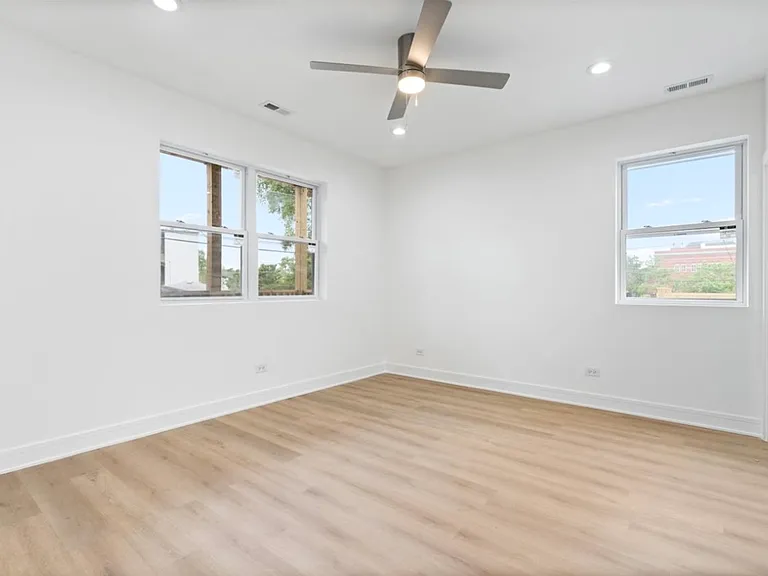 538 N Lawndale Ave — Photo 9