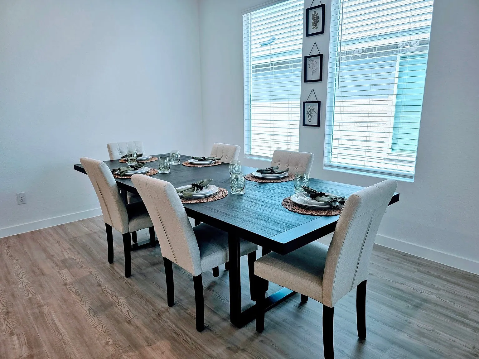 4 bed, 2210 sqft, $2,800 — Photo 4