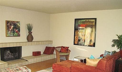 Loma Riviera living room