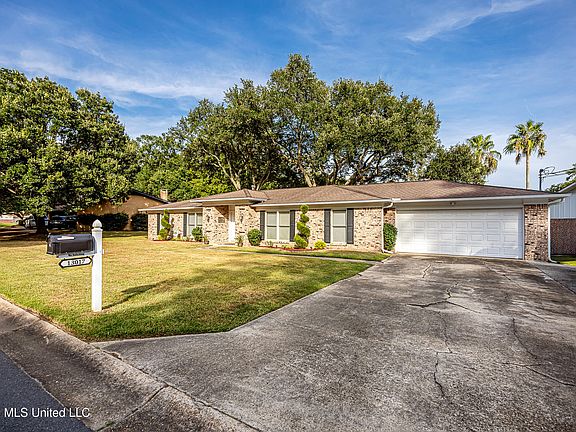 3rd image of 13017 Hanover Dr