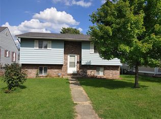 569 George St, Wood River, IL 62095