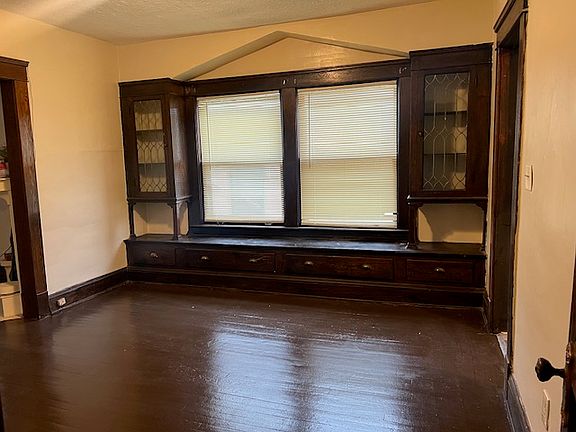 3rd image of 10224 Empire Ave #2