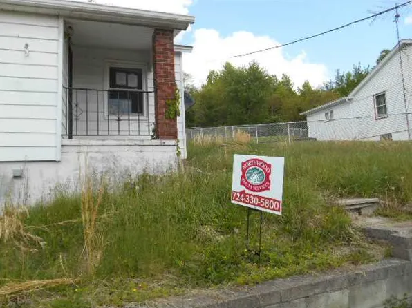 9 Rollie St, Republic, PA 15475