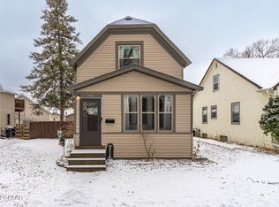 1315 5th Ave N, Grand Forks, ND 58203