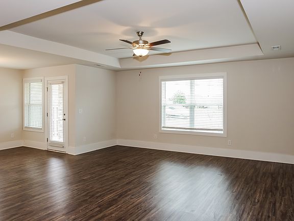 3rd image of 173 Cherry Laurel Dr