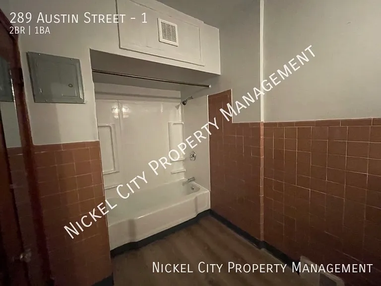 289 Austin St #1 — Photo 10