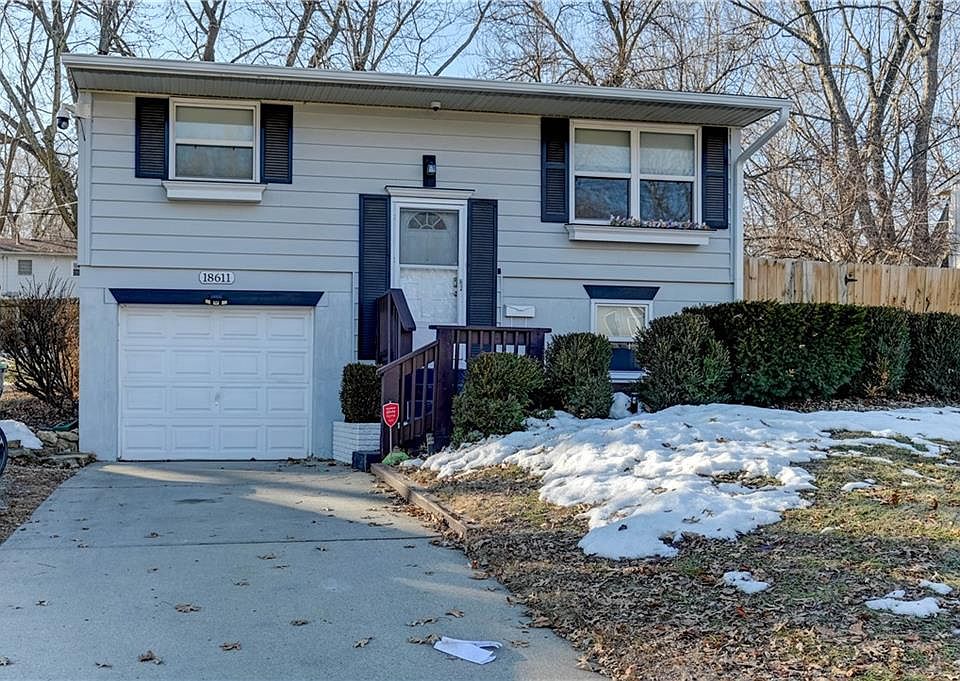 1st image of 18611 E Shoshone Dr
