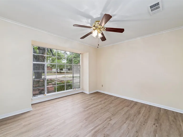 5450 Beechnut St — Photo 5