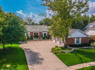10 Brookridge Ct, Bloomington, IL 61704