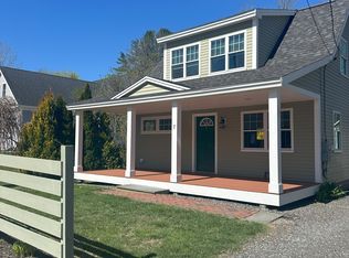 7 Youngs Ln, York, ME 03909