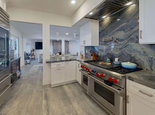 119 Via Lido Soud, Newport Beach, CA 92663