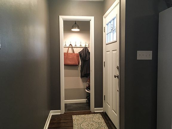 5th image of 305 S Park Dr