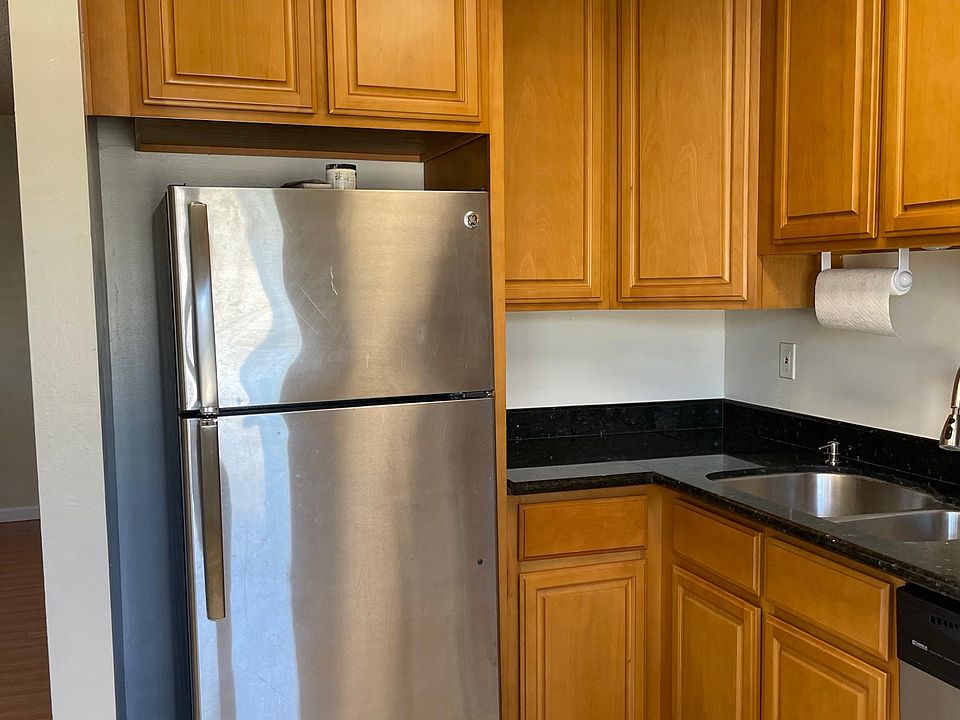 1st image of 4361 Blackford Ave Unit 2