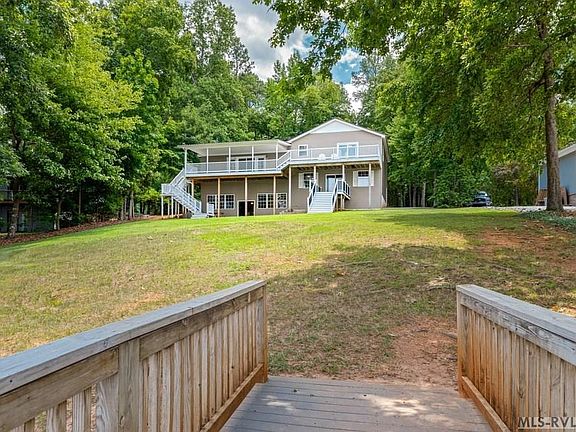 5th image of 108 Dogwood Pointe Dr