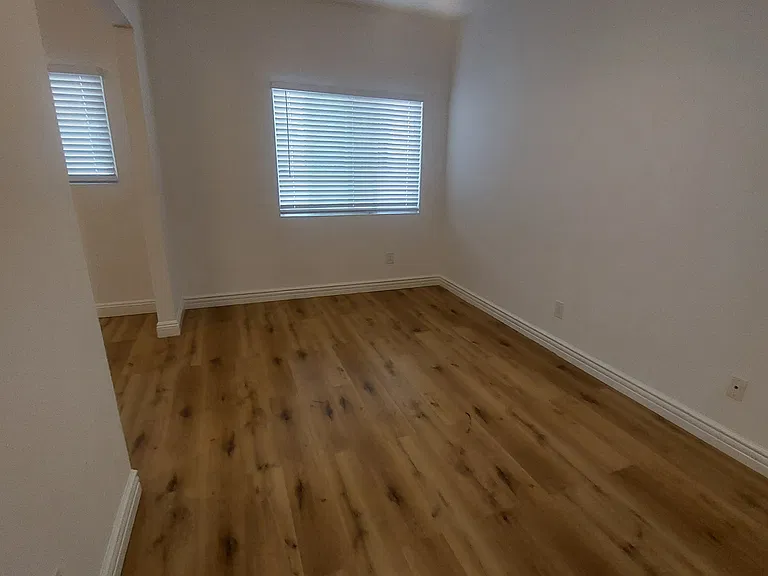 149 S Manhattan Pl #202 — Photo 4
