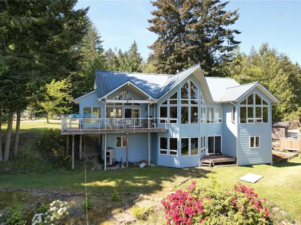 207 Welbury Dr, Saltspring Island, BC V8K 2L7
