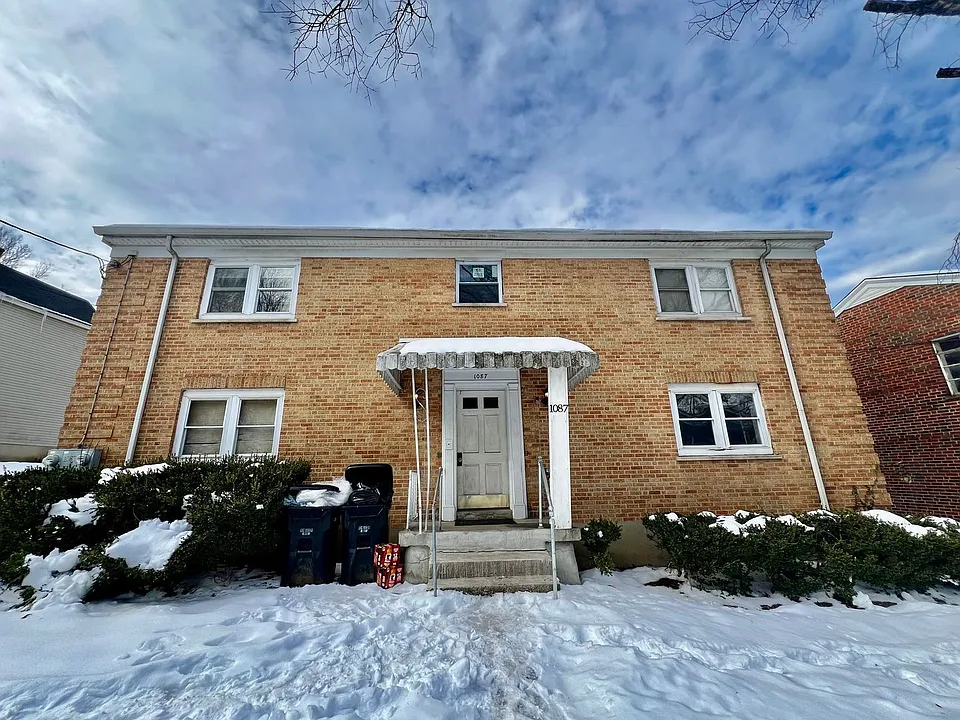 1087 Grand Ave #2