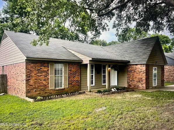 3325 Laurel Dr, Horn Lake, MS 38637