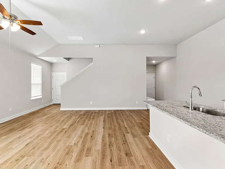 808 Staglin St #A — Photo 3