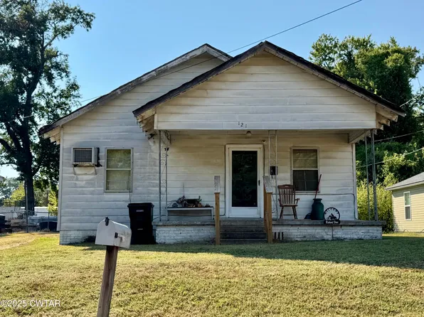 121 Reynolds Ave, Dyersburg, TN 38024