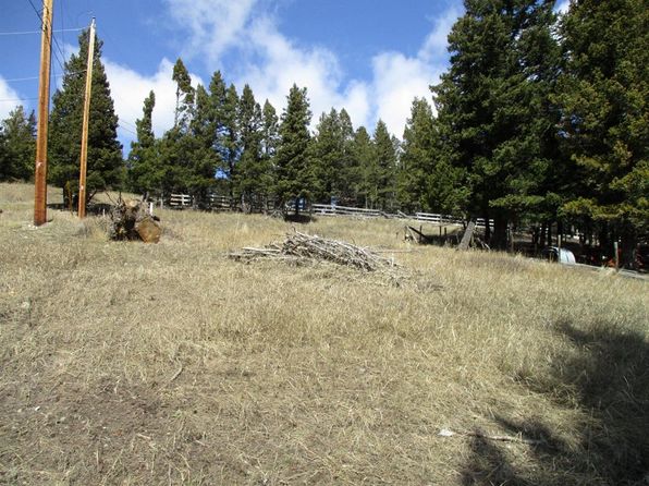 6502 24th Ave, Crowsnest Pass, AB T0K 0M0