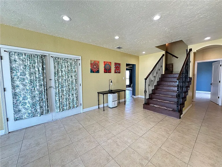 130 Causeway St — Photo 6