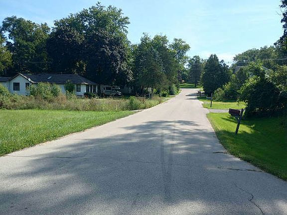 4th image of 7606 Pheasant Rd