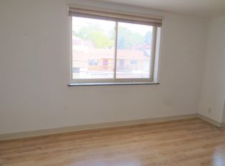 5712 Phillips Ave #B4, Pittsburgh, PA 15217