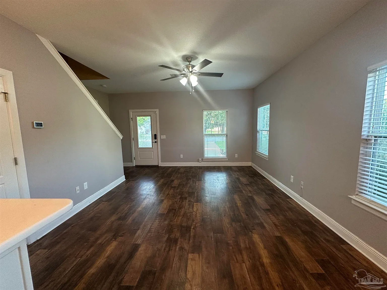 3 bed, 2.5 bath, 1664 sqft, $2,850 — Photo 4