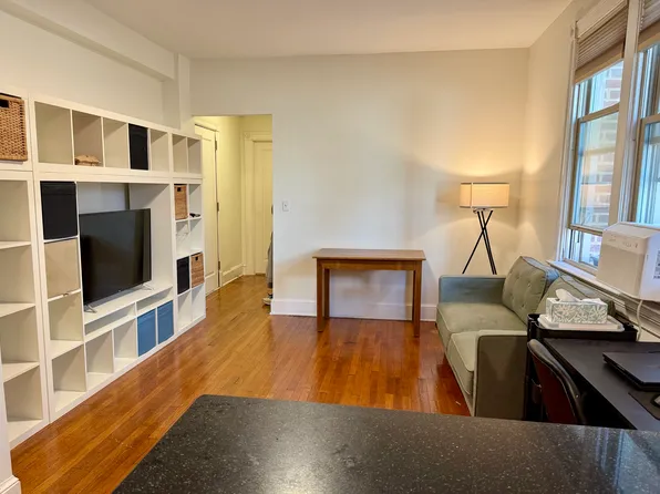 1415 Girard St NW APT 203, Washington, DC 20009