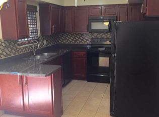 523 Forsythia Ln, Cleveland, OH