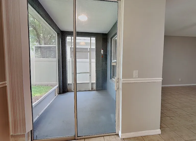 9525 Southern Garden Cir — Photo 27