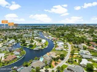 405 Wahoo Rd, Panama City Beach, FL 32408