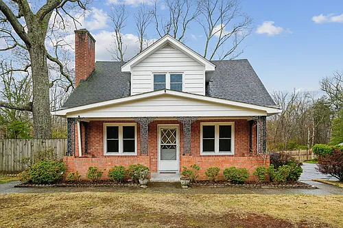 10306 Gunston Rd Photo 1