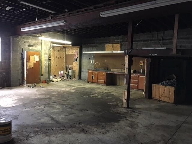 3 car garage