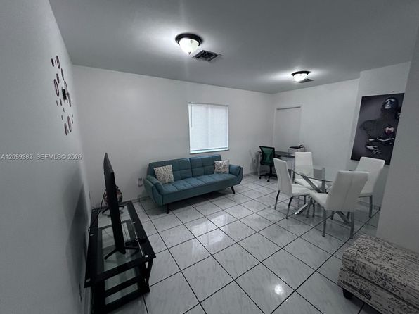 2141 Biarritz Dr #4