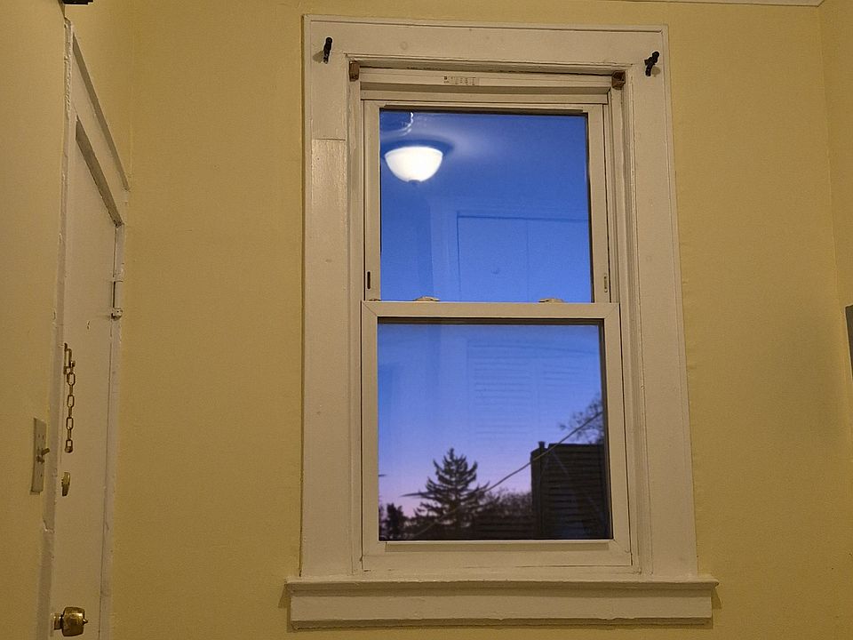 Entrance to apartment with foyer