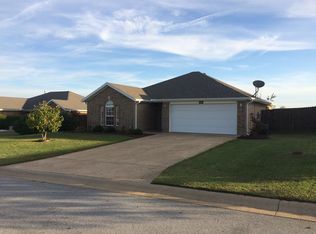 1121 Maplewood Dr, Centerton, AR 72719