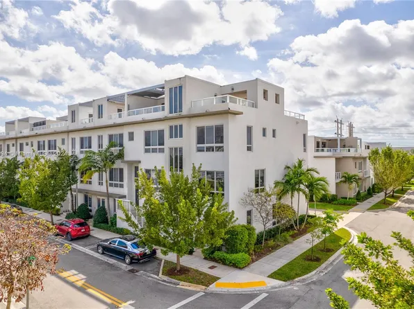 10360 NW 64th St, Doral, FL 33178