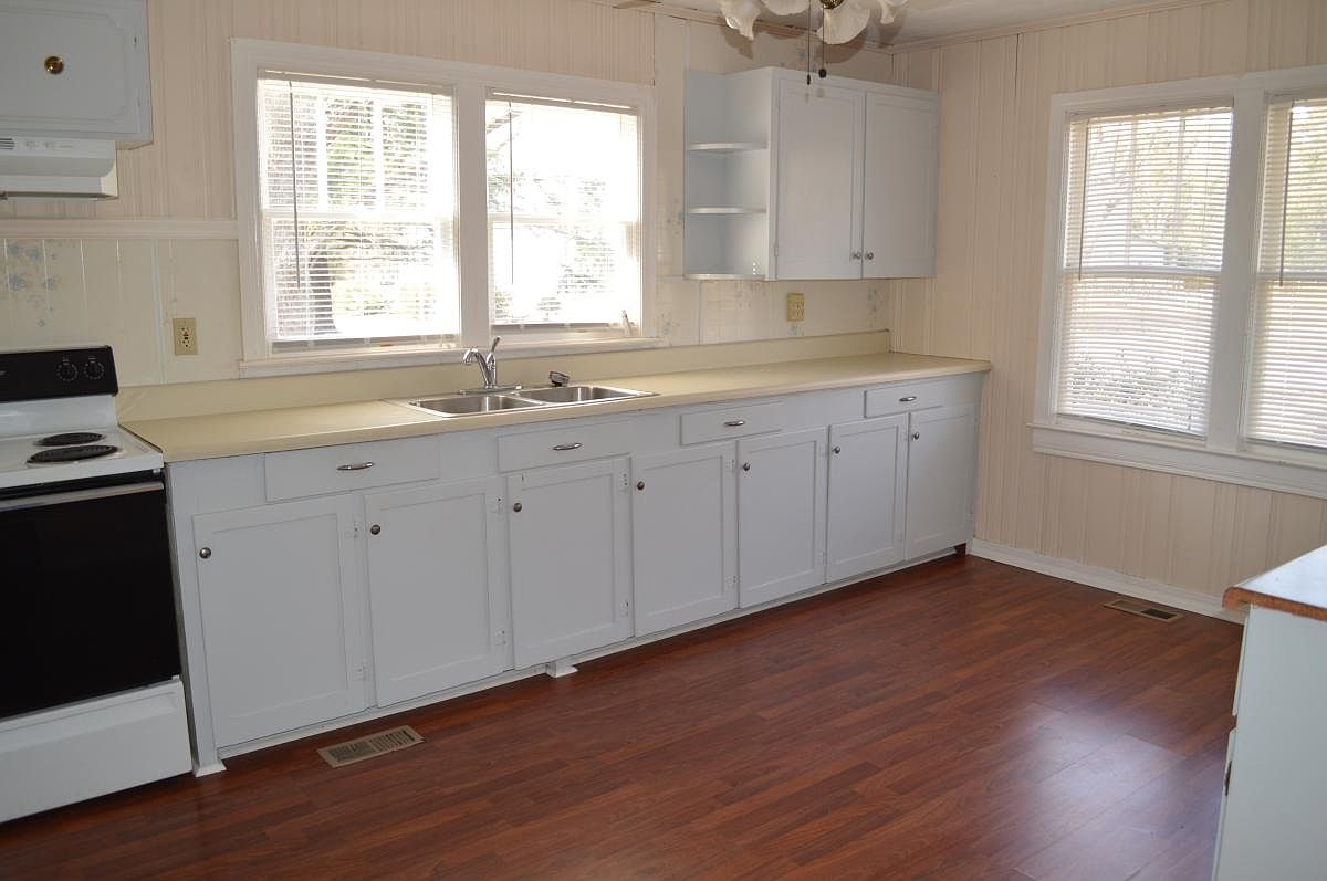 307 Ellenton Ave, New Ellenton, SC 29809 Zillow