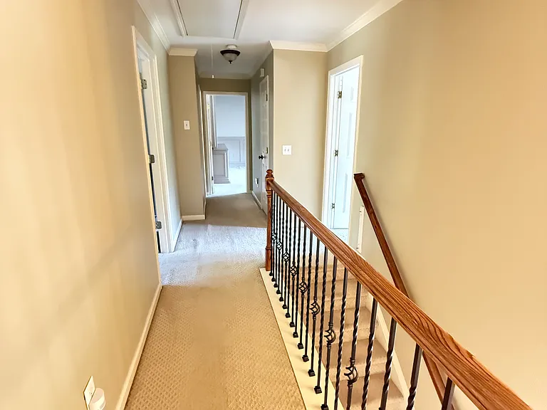 6720 Wolford Ct — Photo 9