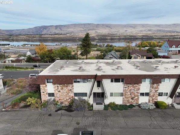 1622 E 9th St, The Dalles, OR 97058