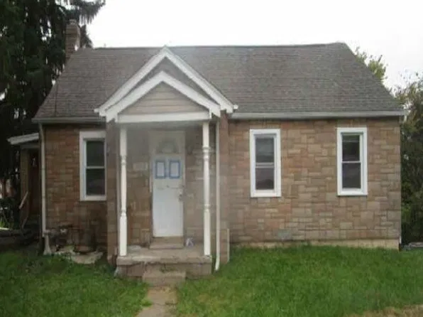 3012 Clairton Rd, West Mifflin, PA 15122